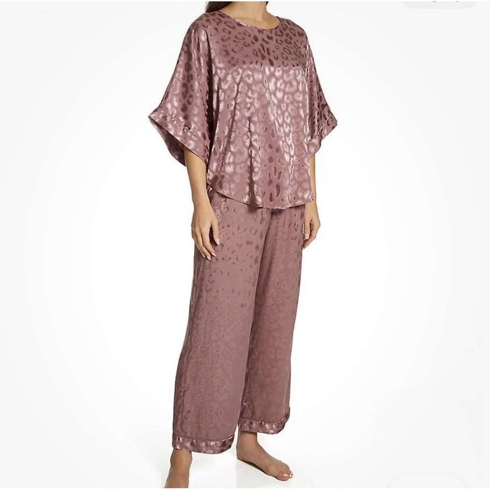 NWT NATORI DECADENCE KIMONO PAJAMA SET IN MAUVE LEOPARD SIZE SMALL